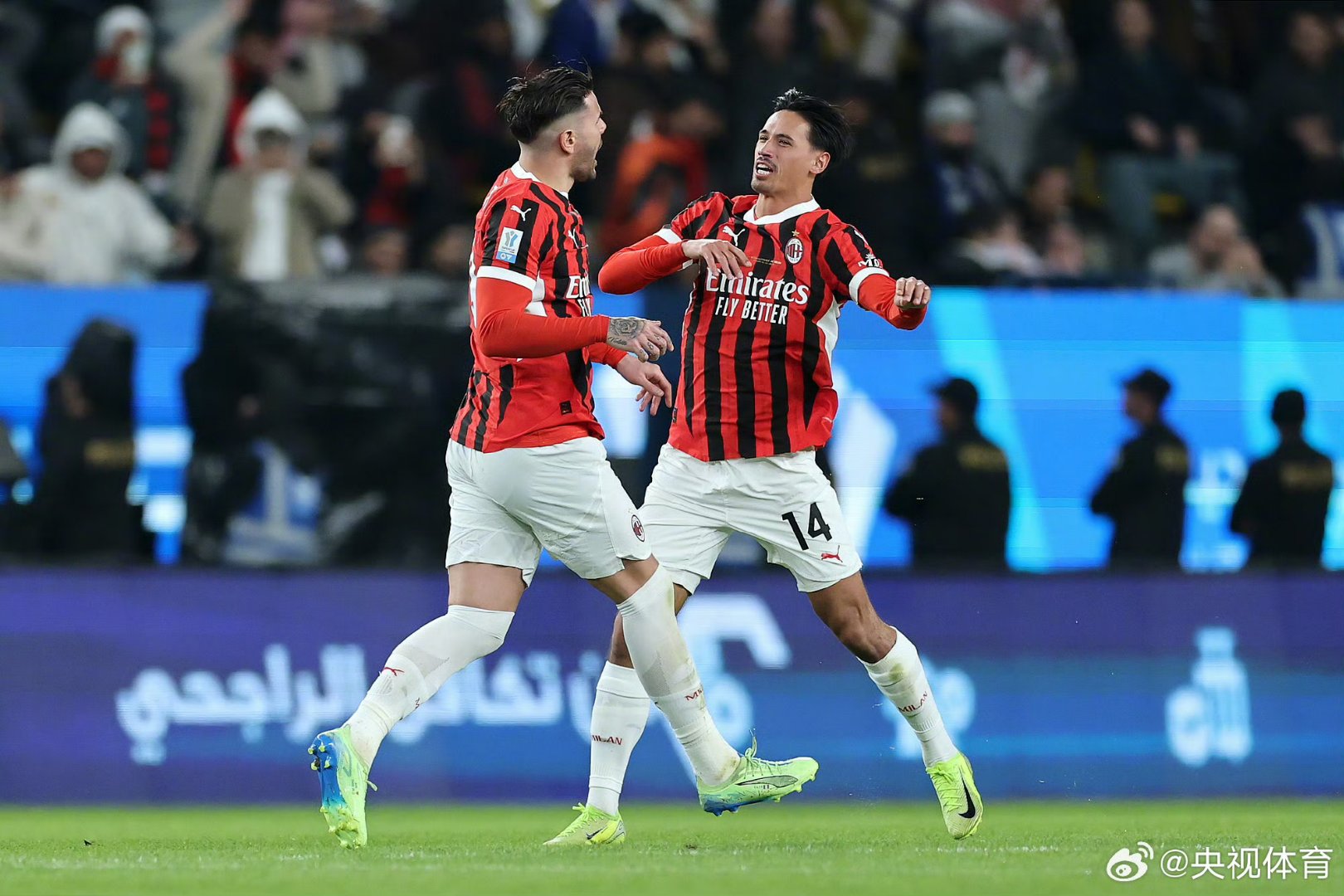 米兰体育:中甲联赛：黑马球队崛起，搅乱冲超格局的简单介绍