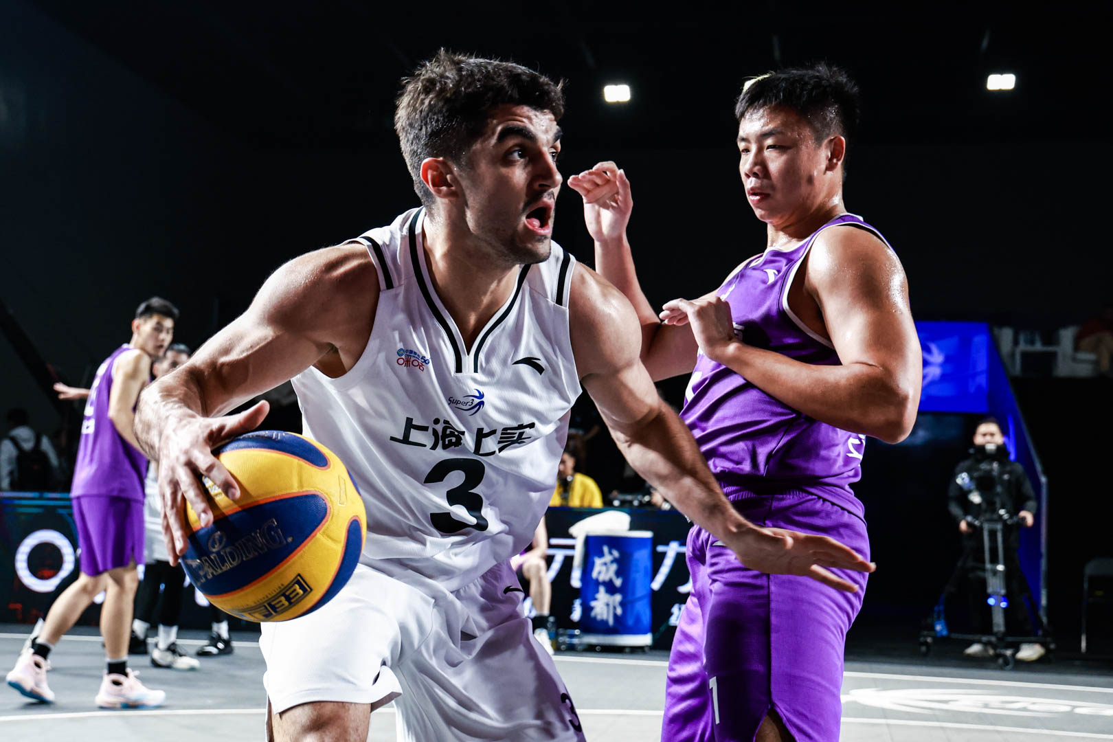 关于米兰体育：CBA球员，海外联赛经历真的能提升他们的实力吗？的信息