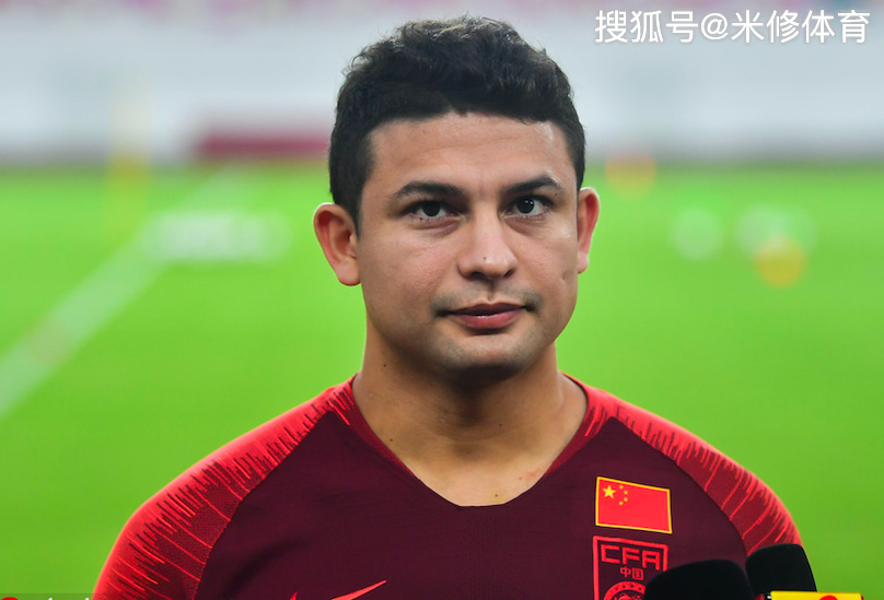 包含米兰体育:归化球员艾克森竞技状态评估：年龄增长与战术适应性分析的词条