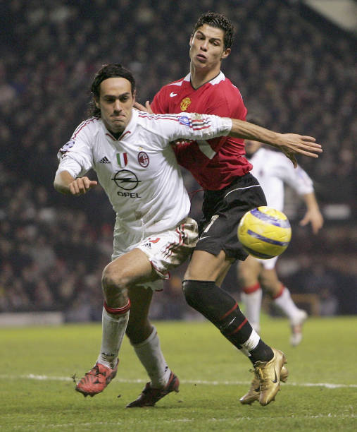 米兰体育：中国男篮历史上的经典防守策略：铁血防守，铸就辉煌的简单介绍