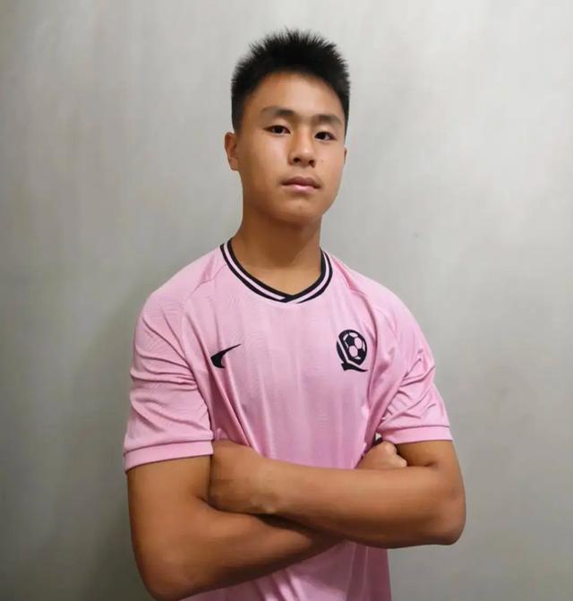 包含米兰体育:留洋小将李磊在欧洲联赛的适应情况与发展前景的词条