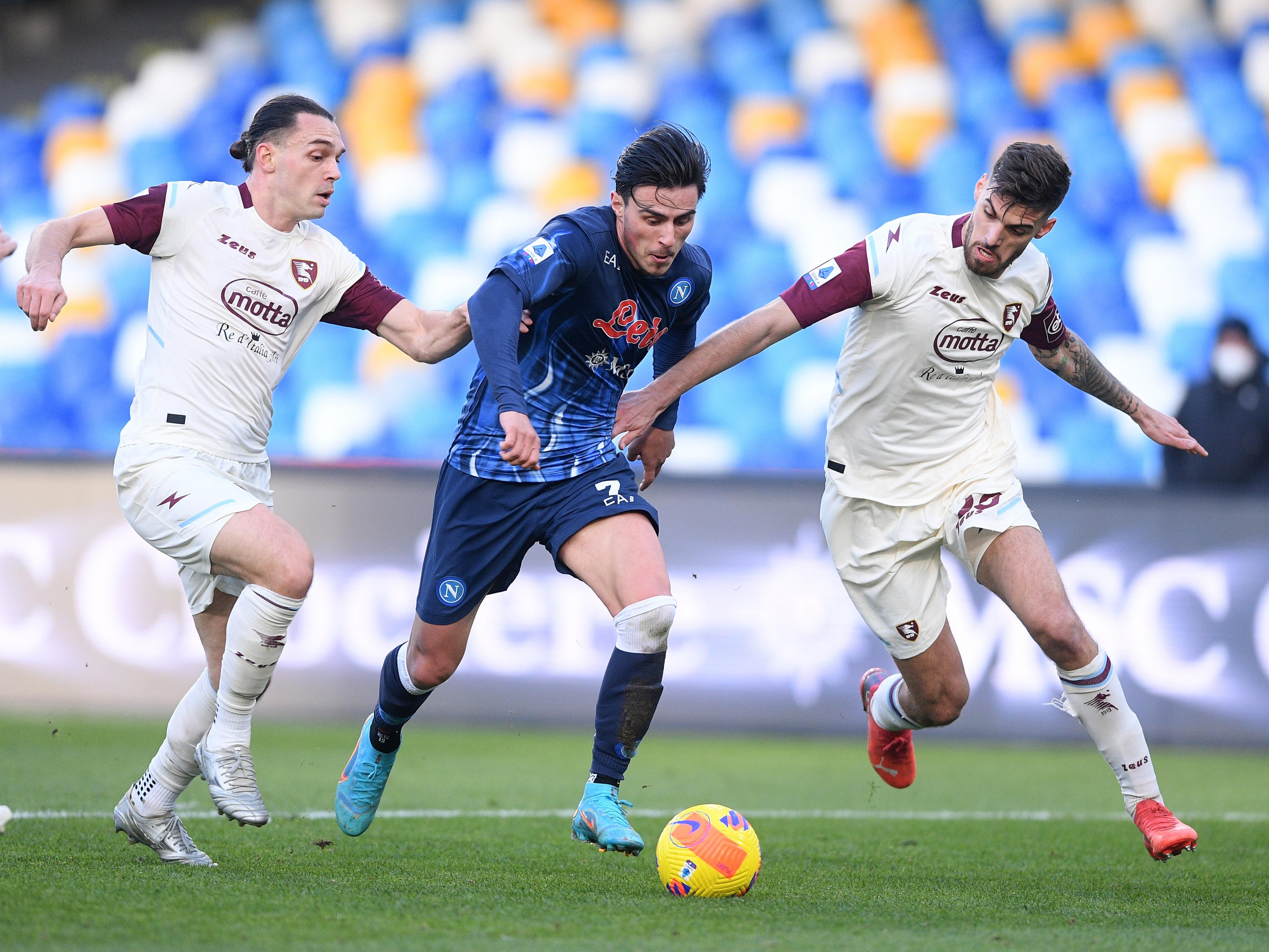 米兰体育:意甲萨勒尼塔纳的转会策略与球队重建的简单介绍 米兰体育:意甲萨勒尼塔纳的转会策略与球队重建的简单介绍