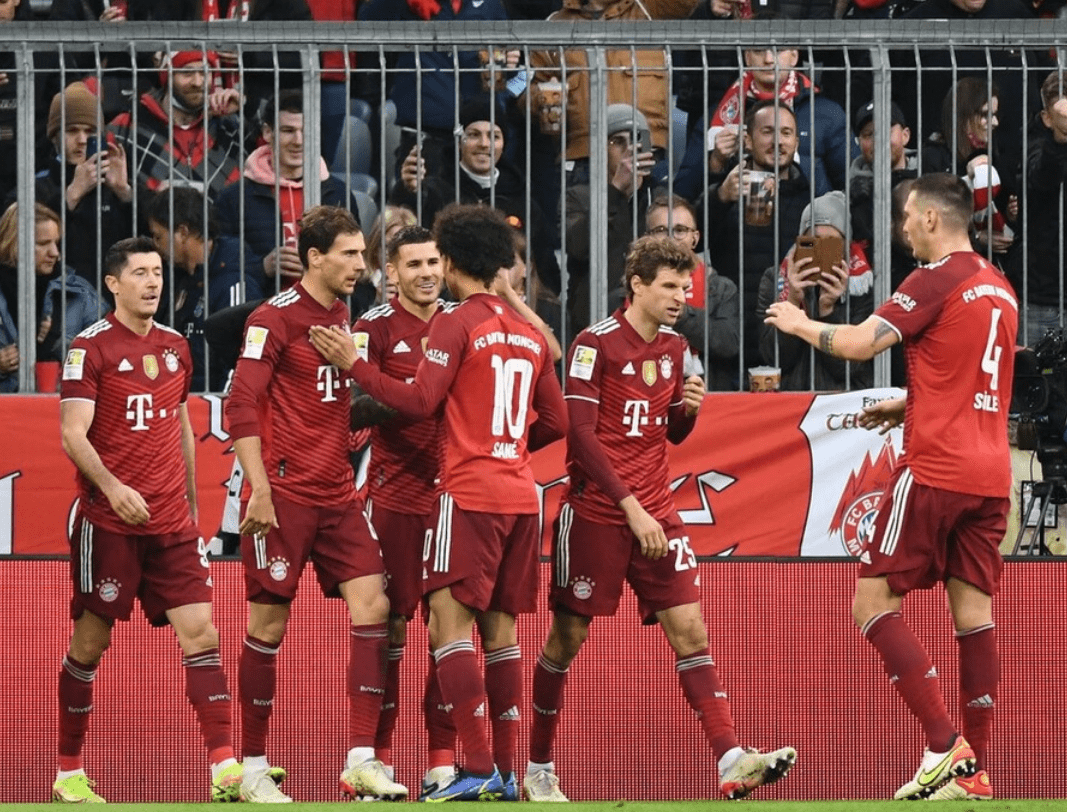 包含米兰体育:德甲的球迷文化探讨：如何加强球迷互动的词条